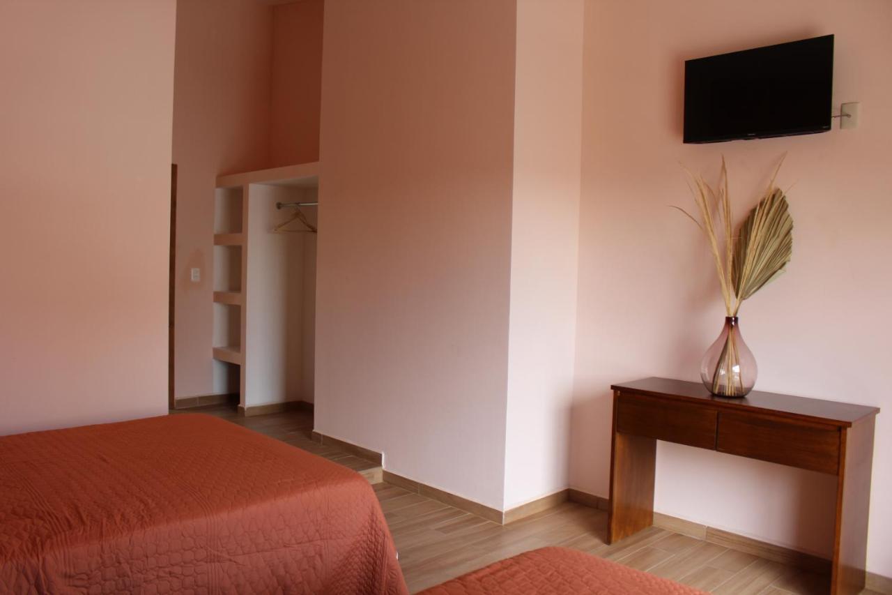Hotel Casa Peregrina タパルパ エクステリア 写真