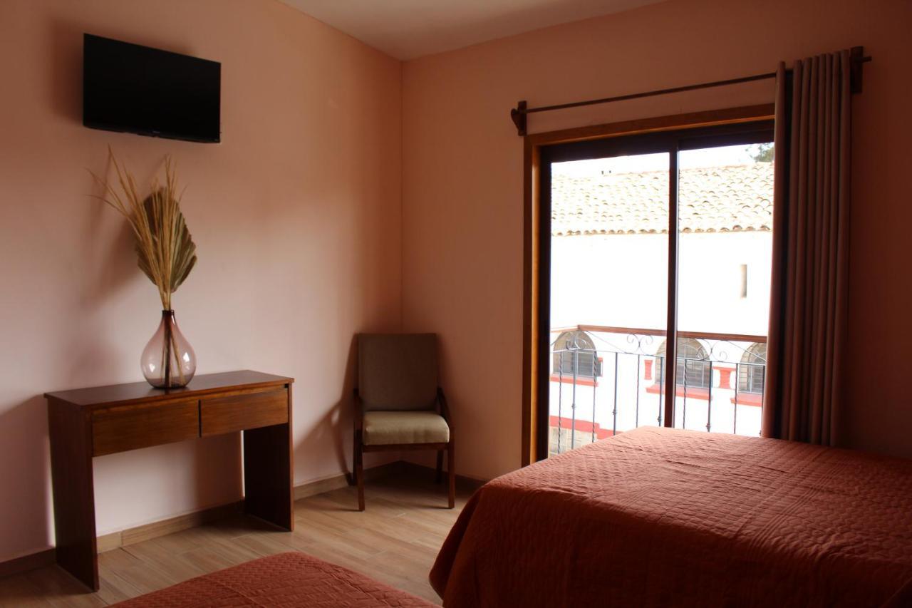 Hotel Casa Peregrina タパルパ エクステリア 写真