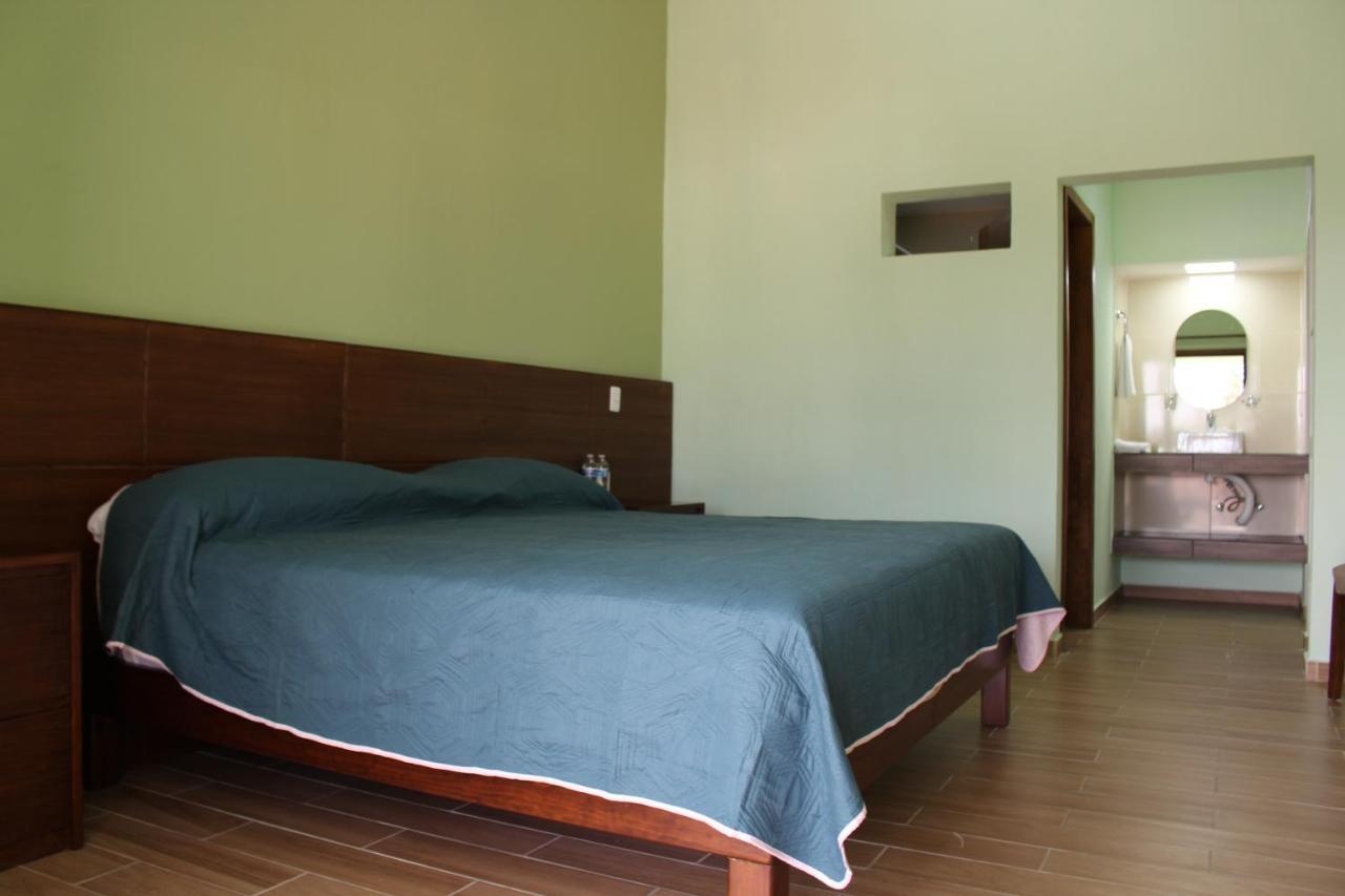 Hotel Casa Peregrina タパルパ エクステリア 写真